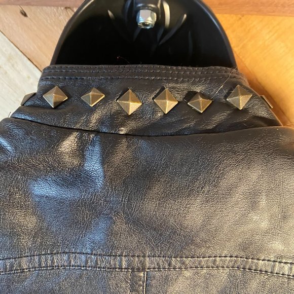 Tapered Leather with Bronze Stud Work - Picture 4 of 7